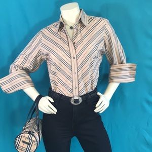 NWT Burberry gorgeous timeless button down shirt